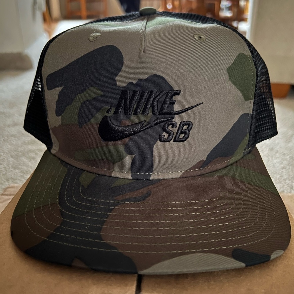 NIKE SB